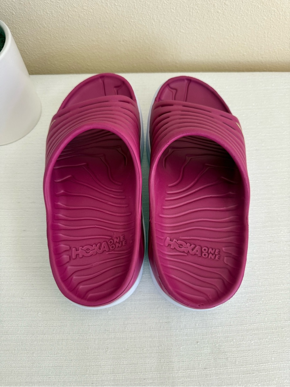 HOKA One One Women’s Berry Slide Sandals - Lightweight Comfort - Picture 8 of 12